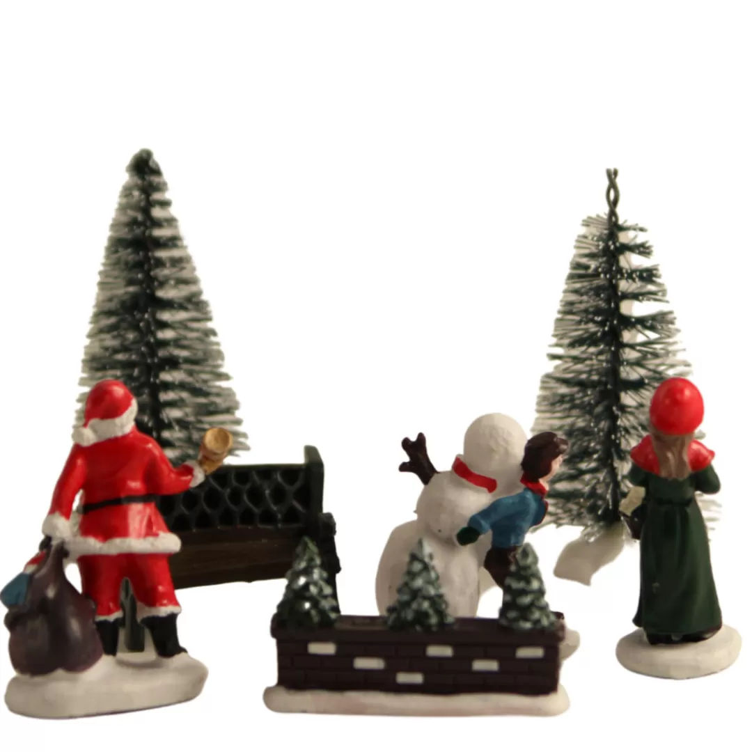 The Christmas Shop Lighted Houses | Christmas Figures*7 Piece Village Accessory Set