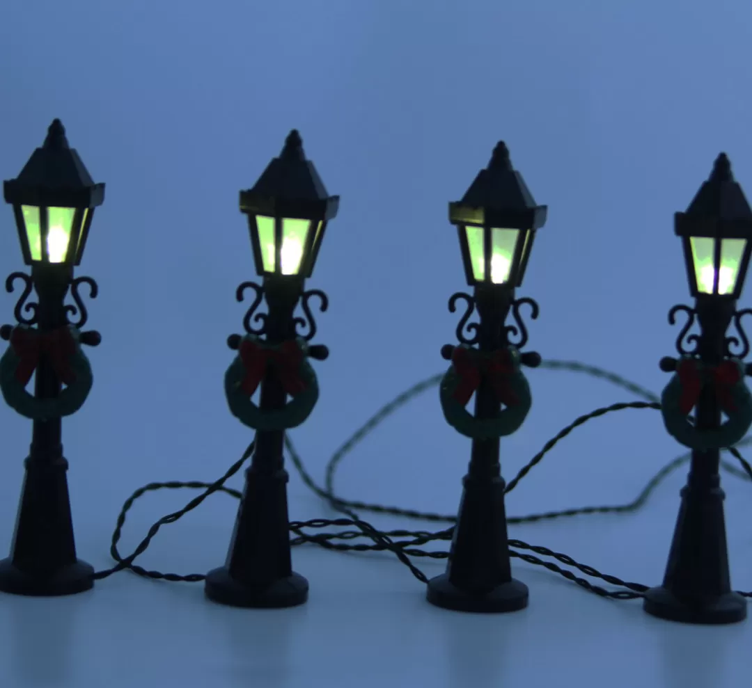 The Christmas Shop Battery Operated Lights | Lighted Houses*Light-up Lamposts