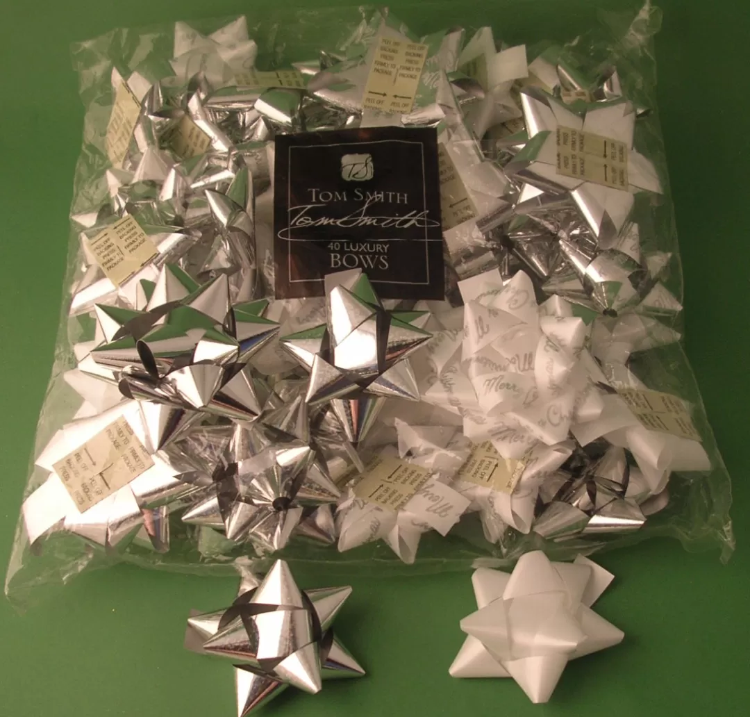 The Christmas Shop Bows*Pack Of Silver/White Bows