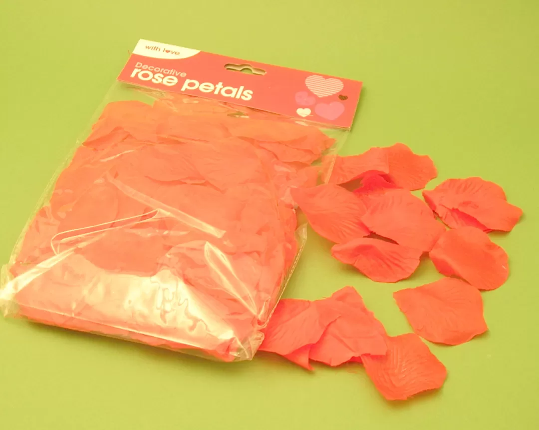 The Christmas Shop Valentines | Novelties*Rose Petals